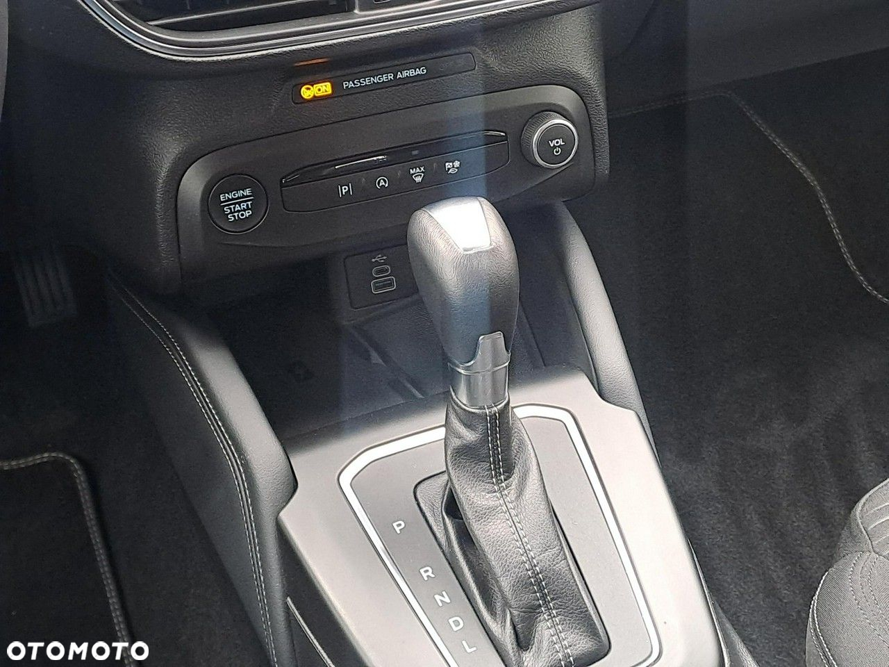 Ford Focus 1.0 EcoBoost mHEV Titanium X - 18