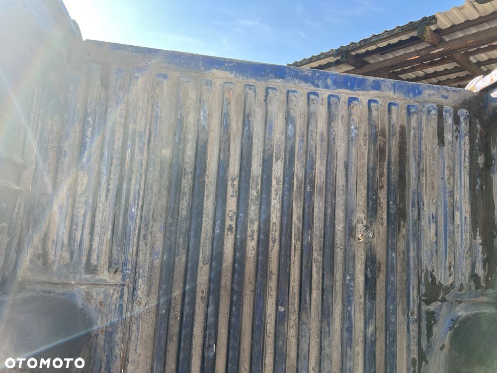 Skrzynia ładunkowa paka Nissan Navara d22 półtorej kabiny - 10