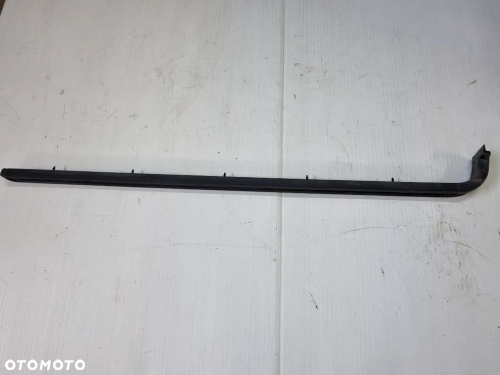 PROWADNICA DRZWI PRAWA FORD TRANSIT MK7 06-13r. KRÓTKI L1 - 1