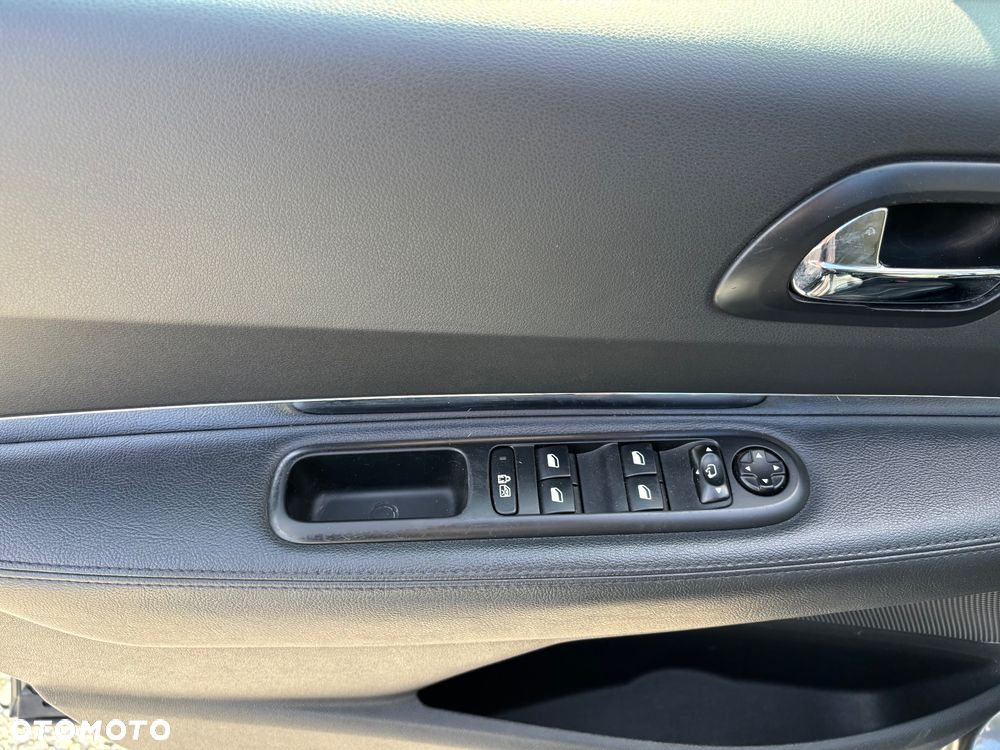 Peugeot 3008 HDi 160 Automatik Allure - 19