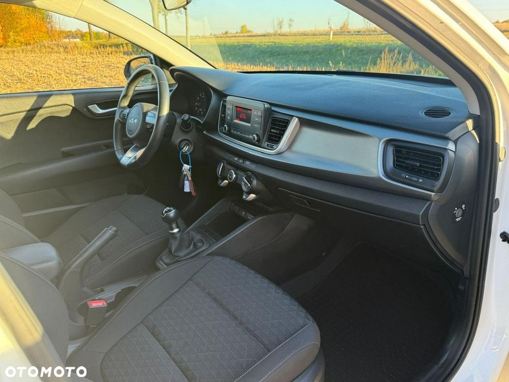 Kia Rio 1.2 M - 21