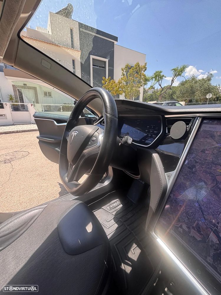 Tesla Model S 85 - 15