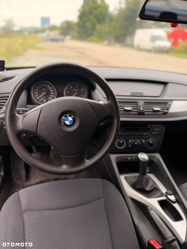 BMW X1 xDrive18d - 12
