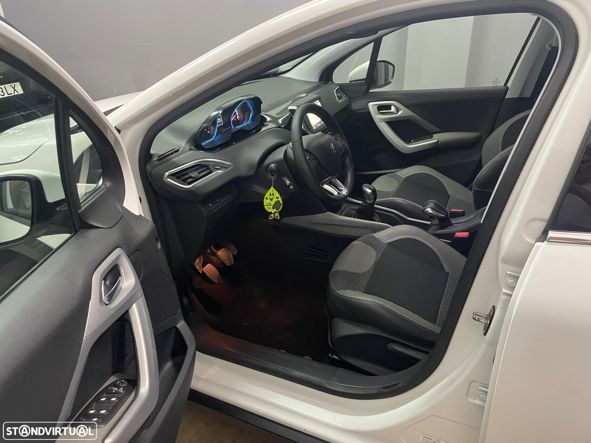 Peugeot 2008 PureTech 110 Stop&Start Allure - 3