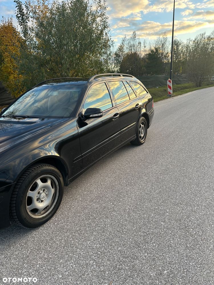 Mercedes-Benz Klasa E 220 T CDI Classic - 10