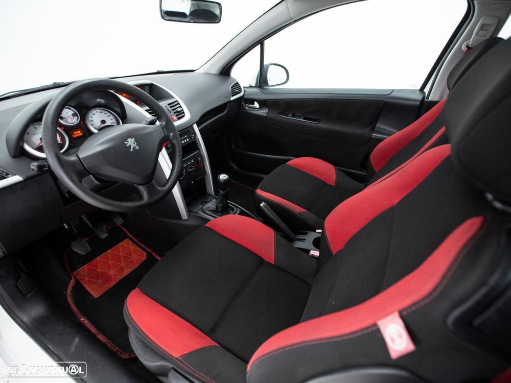 Peugeot 207 - 6