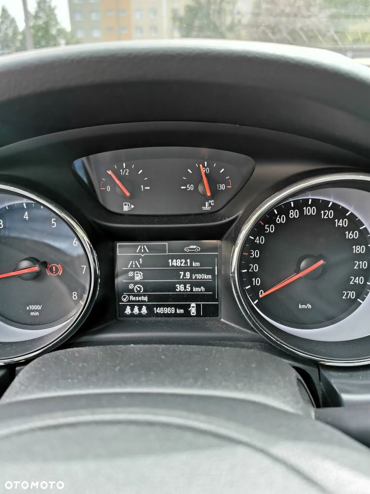 Opel Astra 1.4 T Enjoy - 10