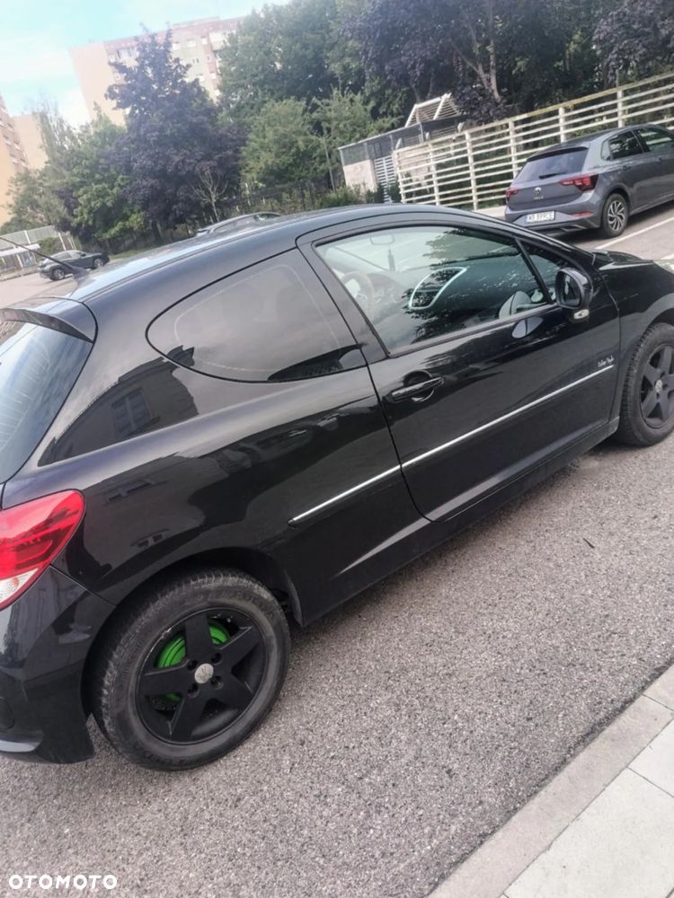 Peugeot 207 - 6