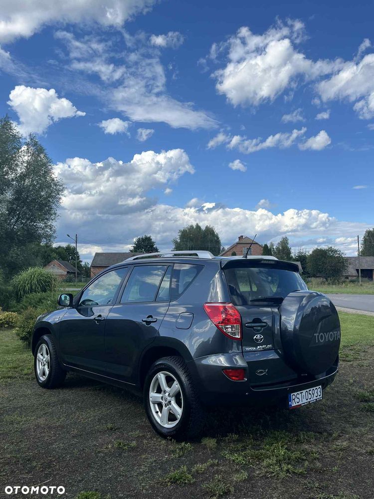 Toyota RAV4 2.2 D-4D 4x4 Sol - 2