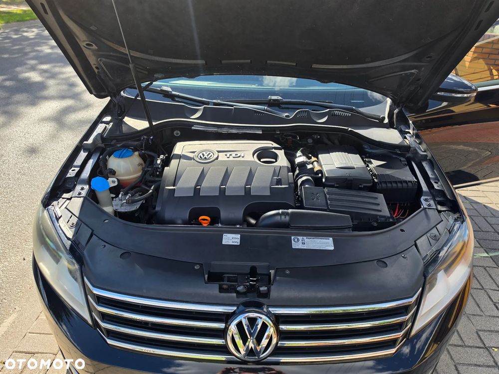 Volkswagen Passat 1.6 TDI BlueMotion Technology Highline - 22