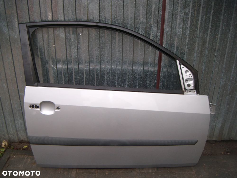 ford fiesta mk6 3d 07r drzwi prawe gołe 62 - 1