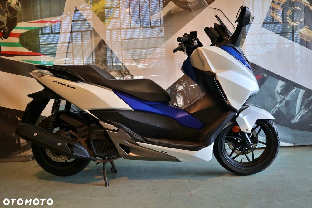 Honda NSS - 11