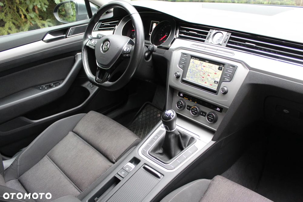 Volkswagen Passat 2.0 TDI (BlueMotion Technology) Comfortline - 8