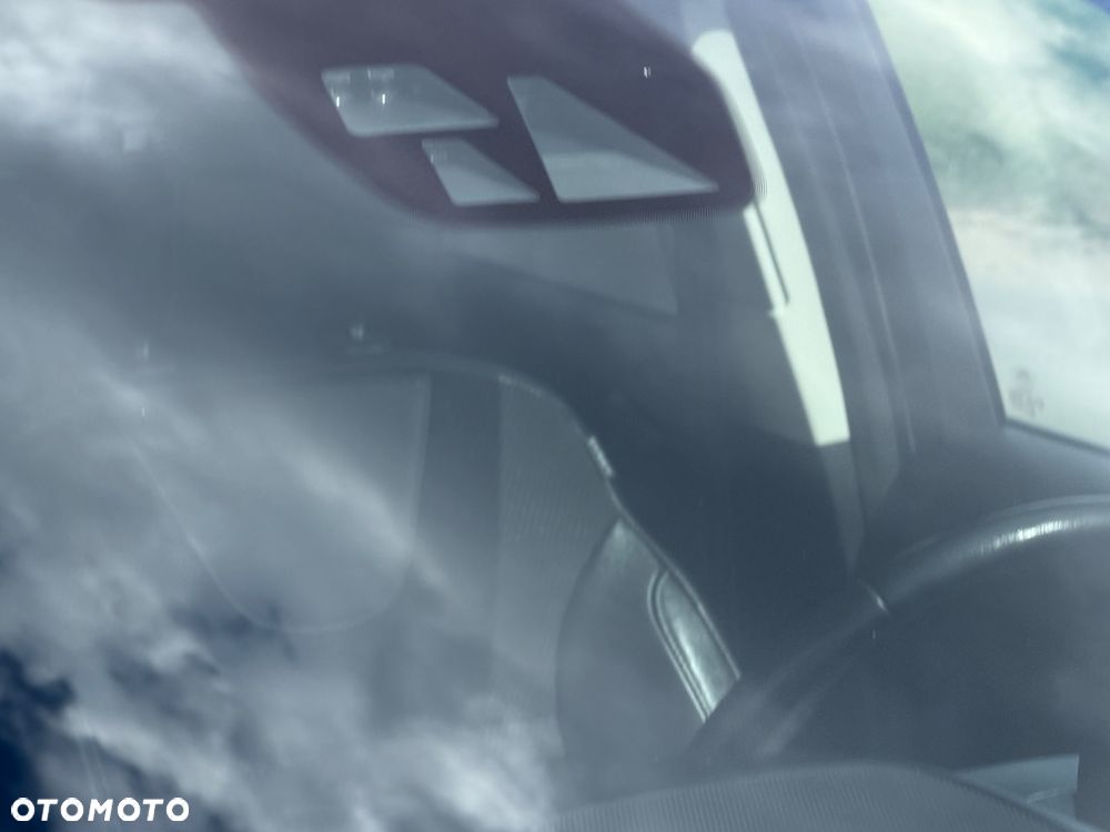 Ford Kuga 2.0 TDCi 4x4 Titanium - 28