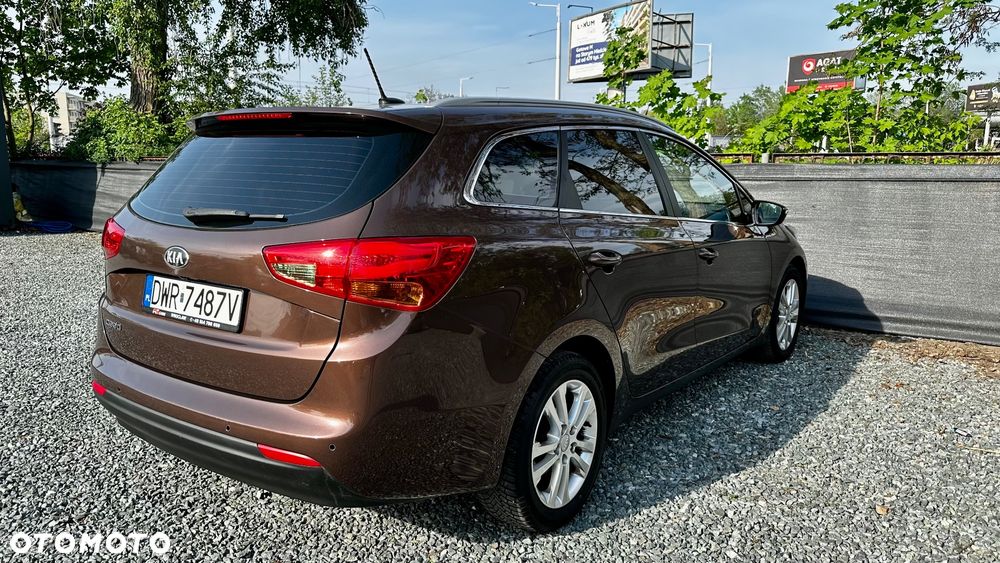 Kia Ceed 1.6 GDI ISG Platinum Edition - 7