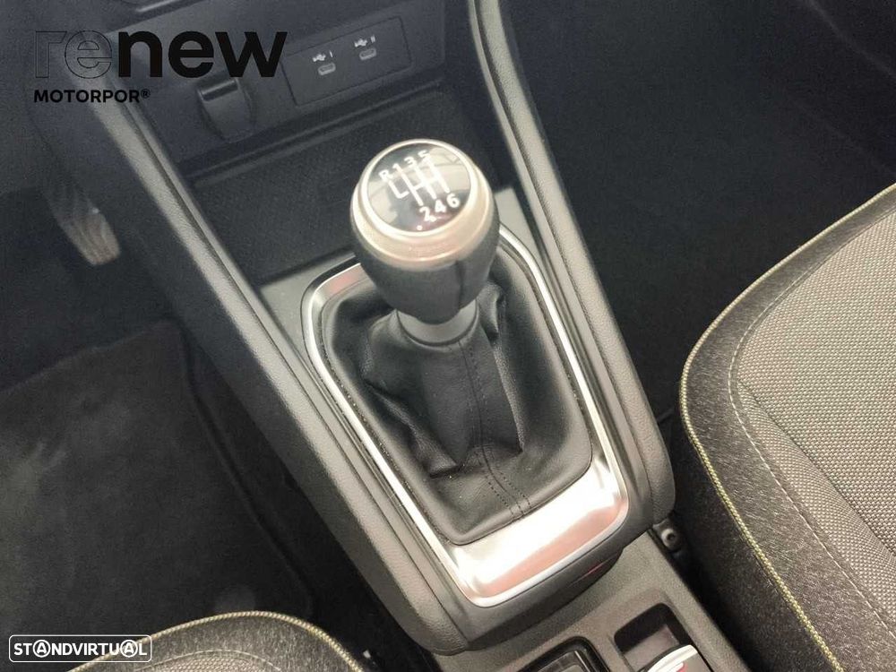 Renault Captur 1.0 TCe Techno — fotografia 15
