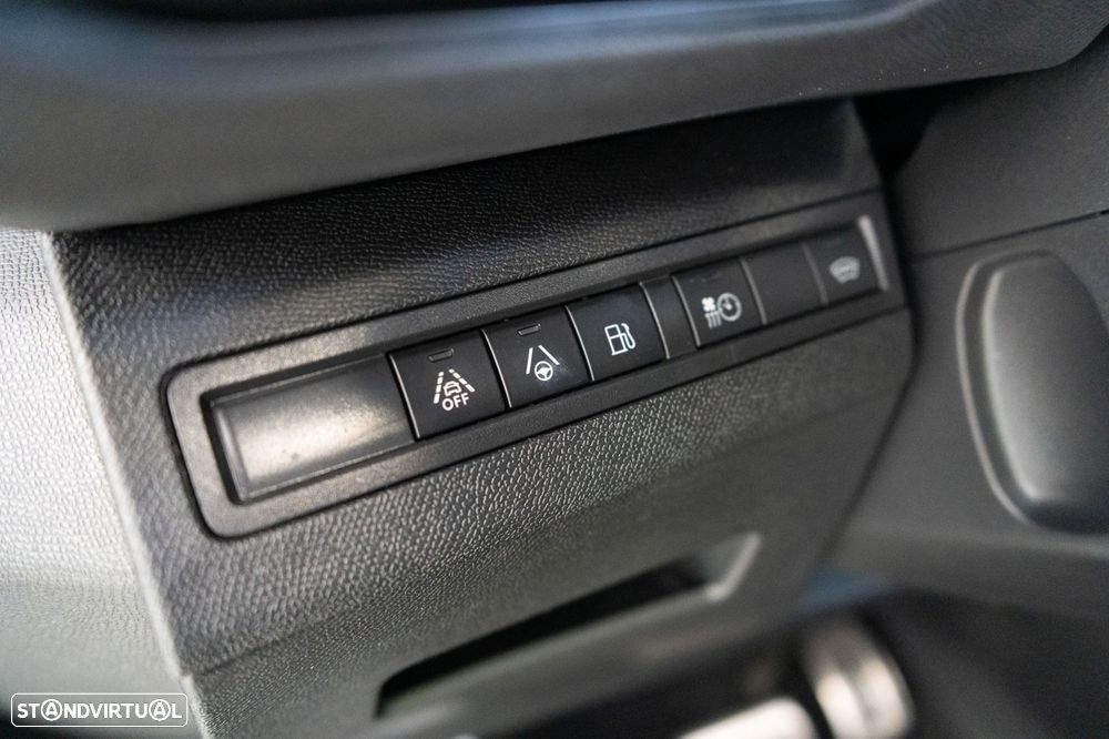 Peugeot 3008 1.6 Hybrid GT e-EAT8 - 29
