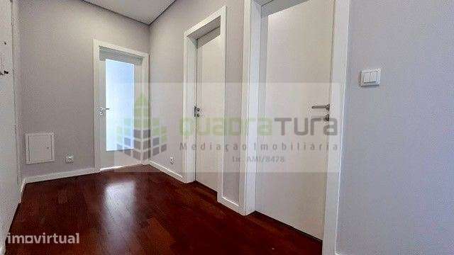 Apartamento T2 | Boavista | junto à Rotunda | Totalmente restaurado - Grande imagem: 2/26