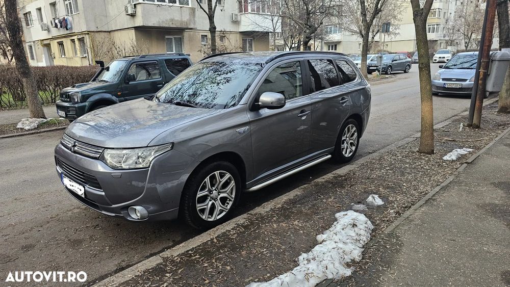 Mitsubishi Outlander 2.0 4WD Top - 1