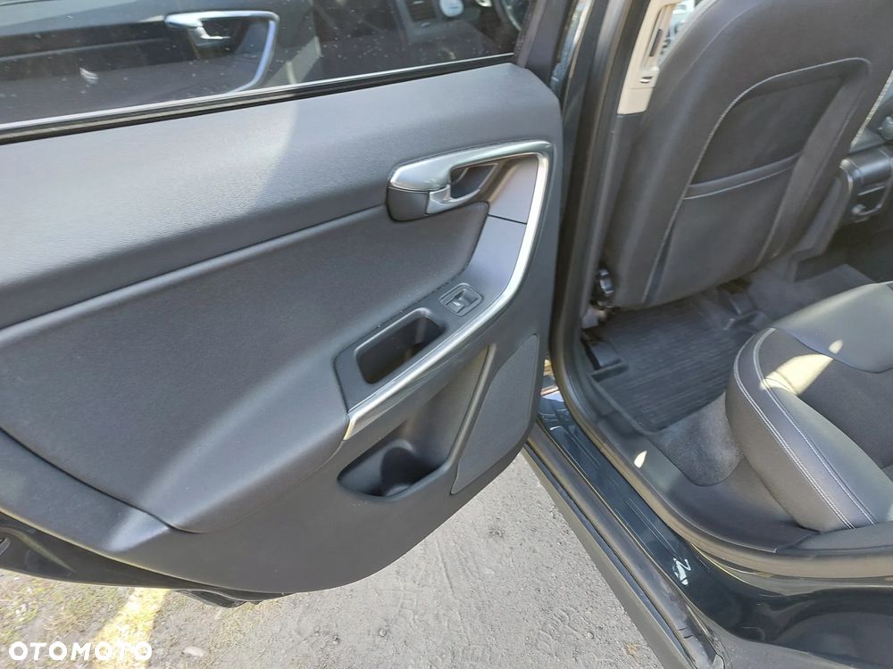 Volvo XC 60 D3 Momentum - 17