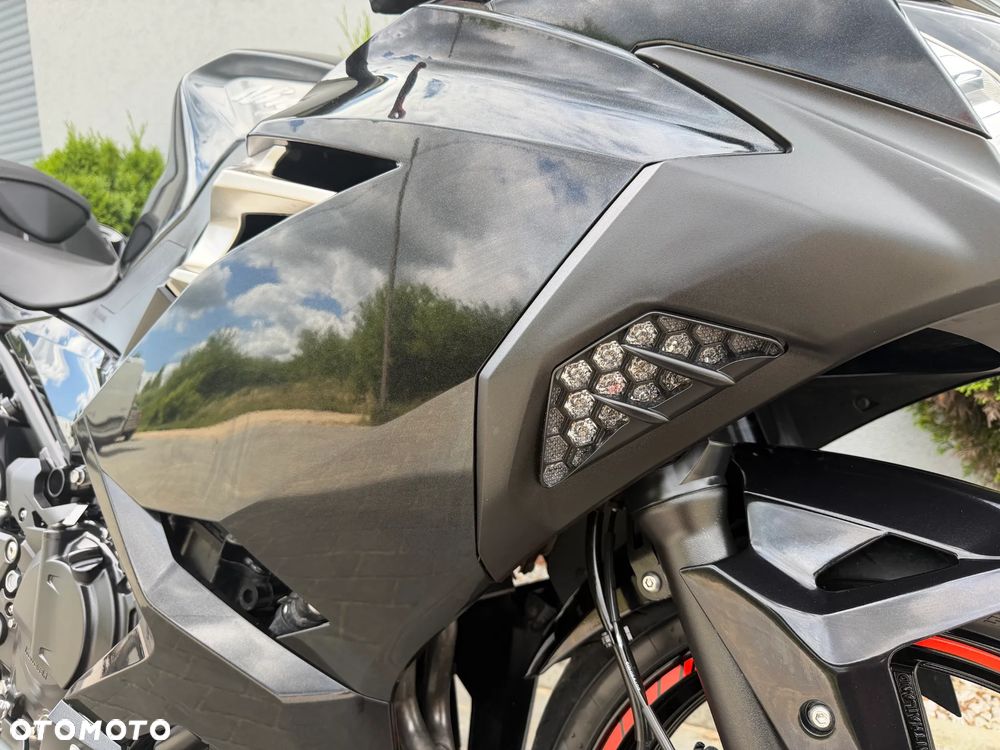 Kawasaki Ninja 400 - 17