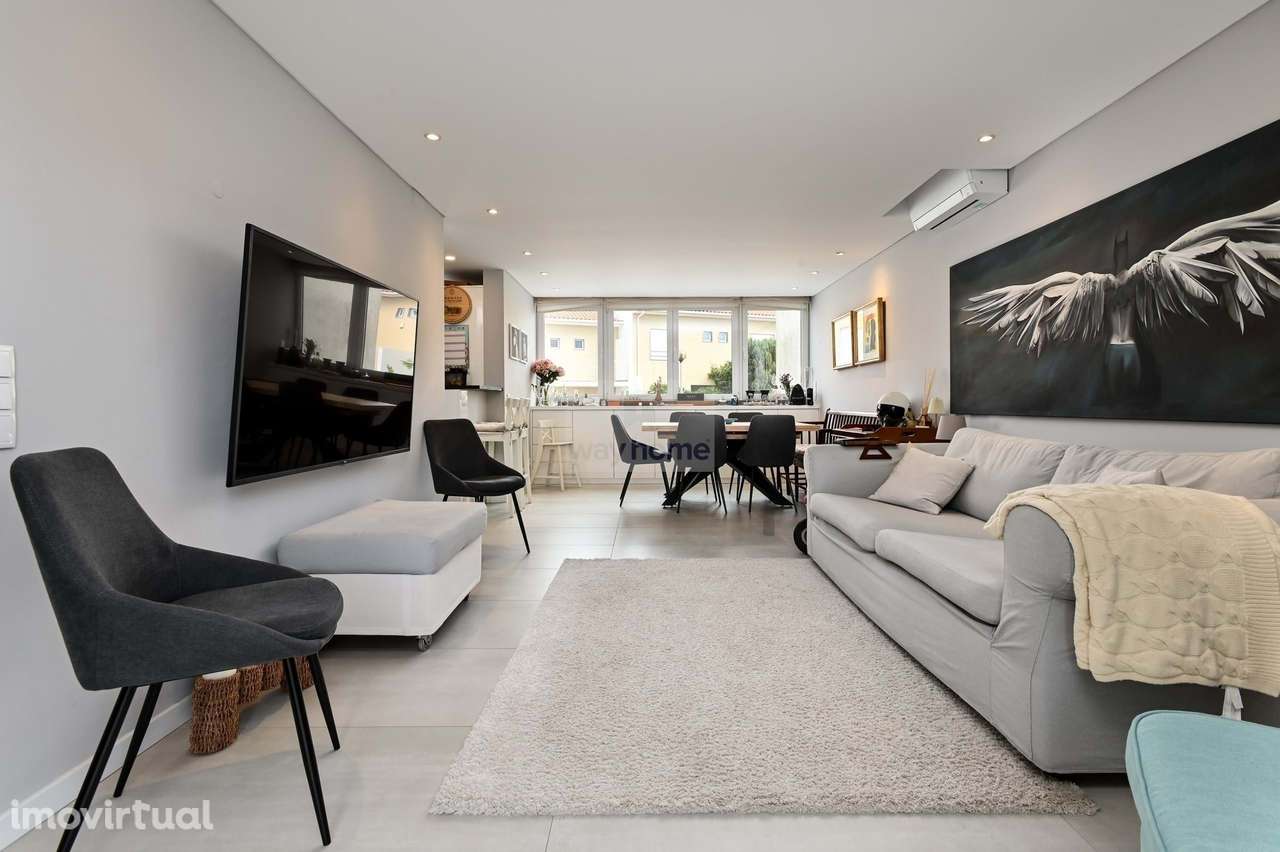 Moradia T3+1 | Sotão e Cave | Remodelada | Pátio Exterior | Amoreira | - Grande imagem: 3/41