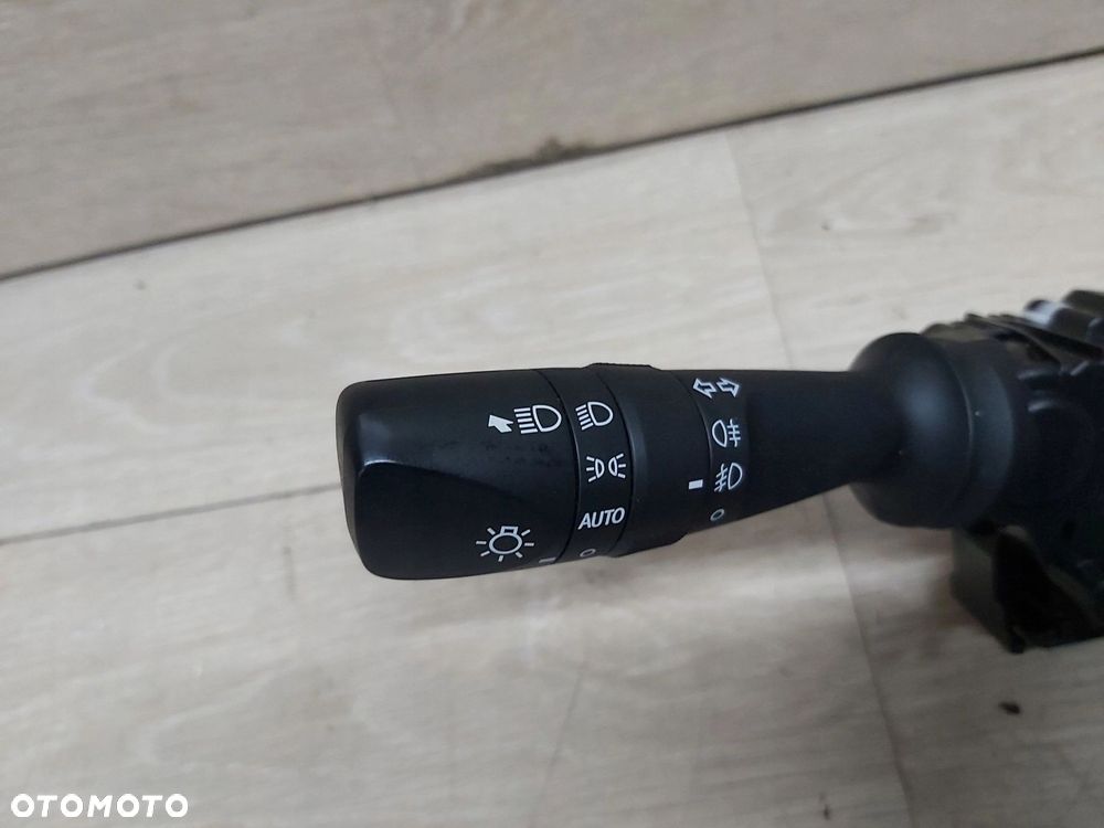 Toyota Rav4 IV XA40 13-18r manetka przełącznik zespolony świateł K83 17F744 - 3