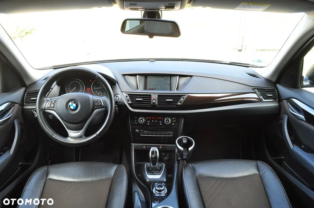 BMW X1 sDrive18d xLine - 10