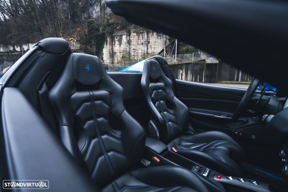 Ferrari 488 Spider - 15
