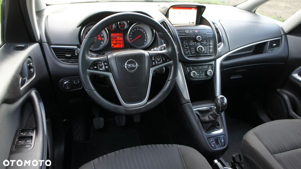 Opel Zafira - 17