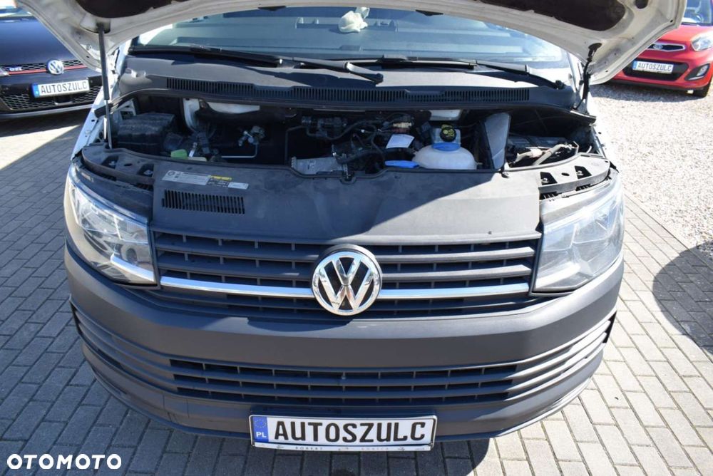 Volkswagen Caravelle - 14