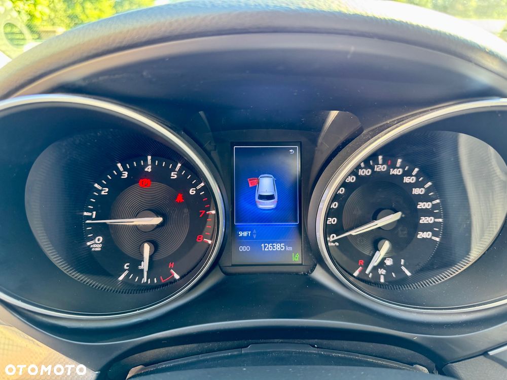 Toyota Avensis Touring Sports 1.8 Edition S+ - 18