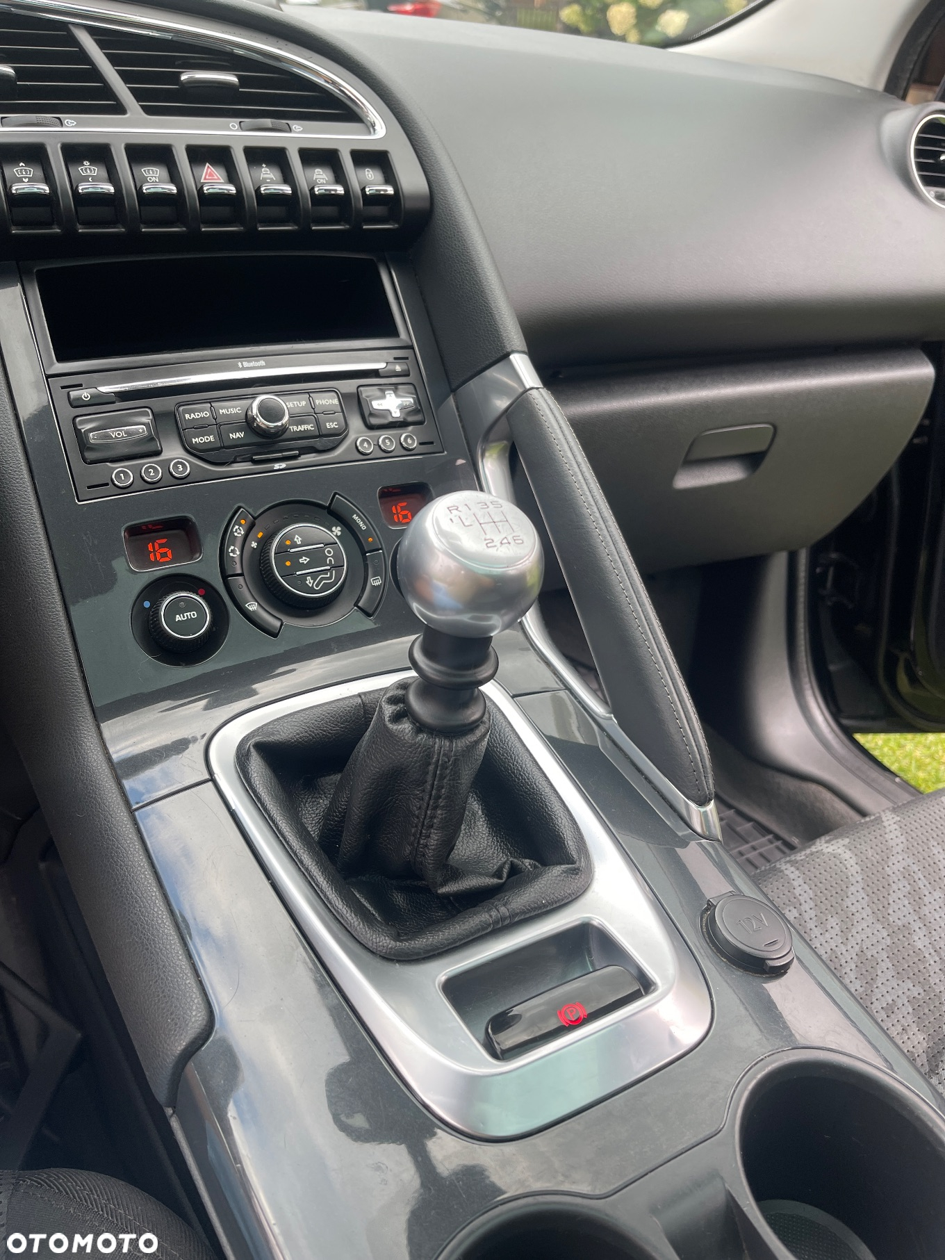 Peugeot 3008 1.6 HDi Premium - 17
