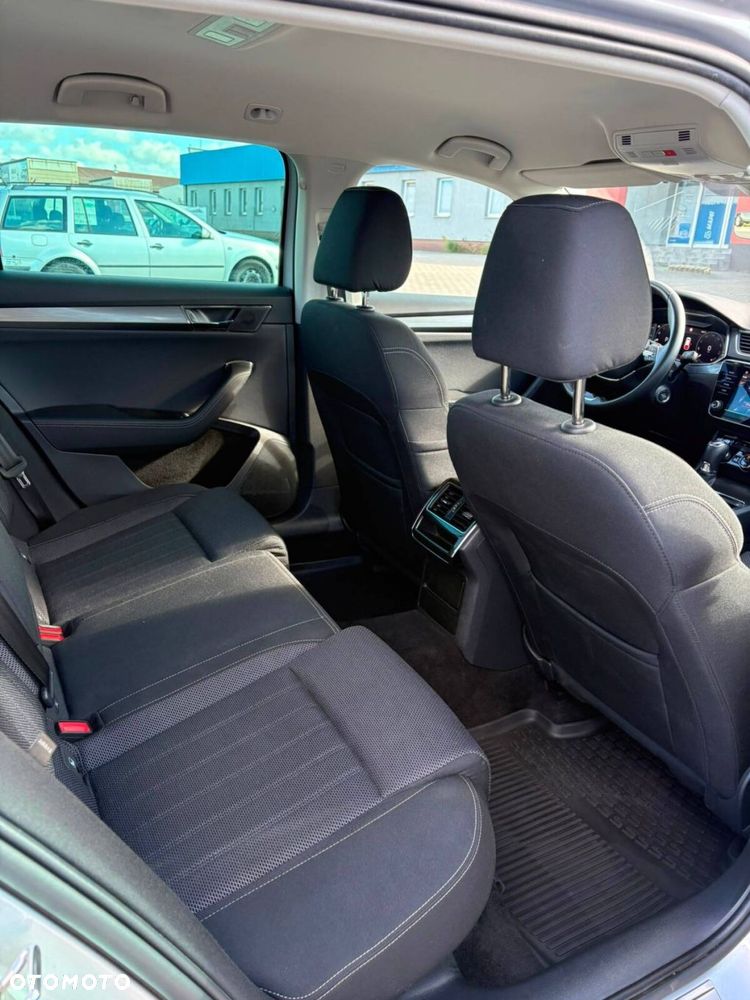 Skoda Superb 2.0 TDI SCR Style DSG - 35