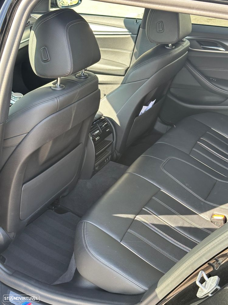 BMW 530 e Pack Desportivo M - 7