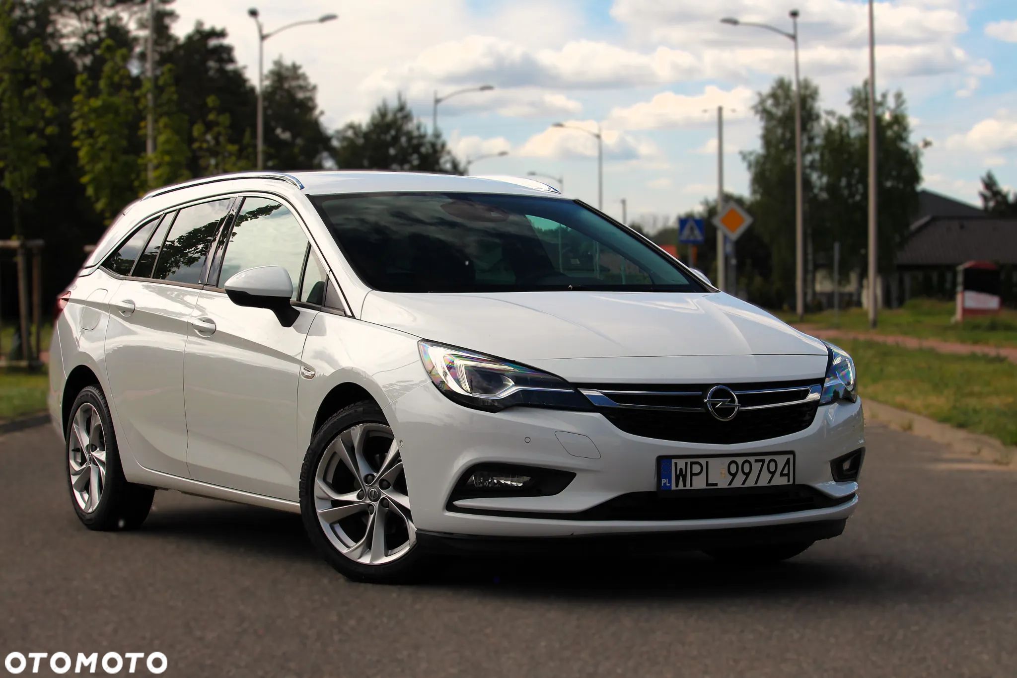 Opel Astra 1.6 D (CDTI) Start/Stop Innovation - 1