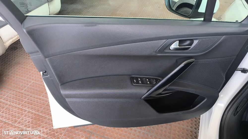 Peugeot 508 SW 2.0 BlueHDi GT - 32