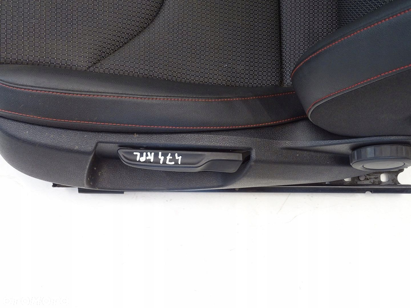 KPL FOTELE KANAPA TAPICERKA PÓŁSKÓRA  BOCZKI SEAT LEON III 5F 5 DRZWI FR - 2