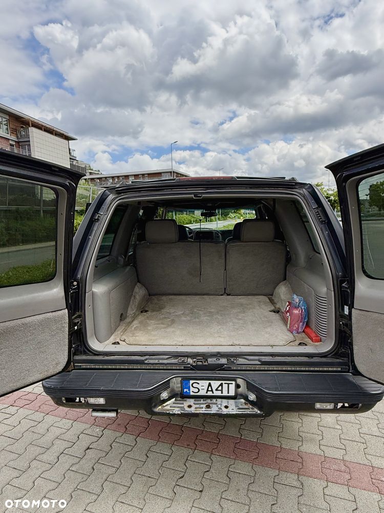 Chevrolet Tahoe - 12