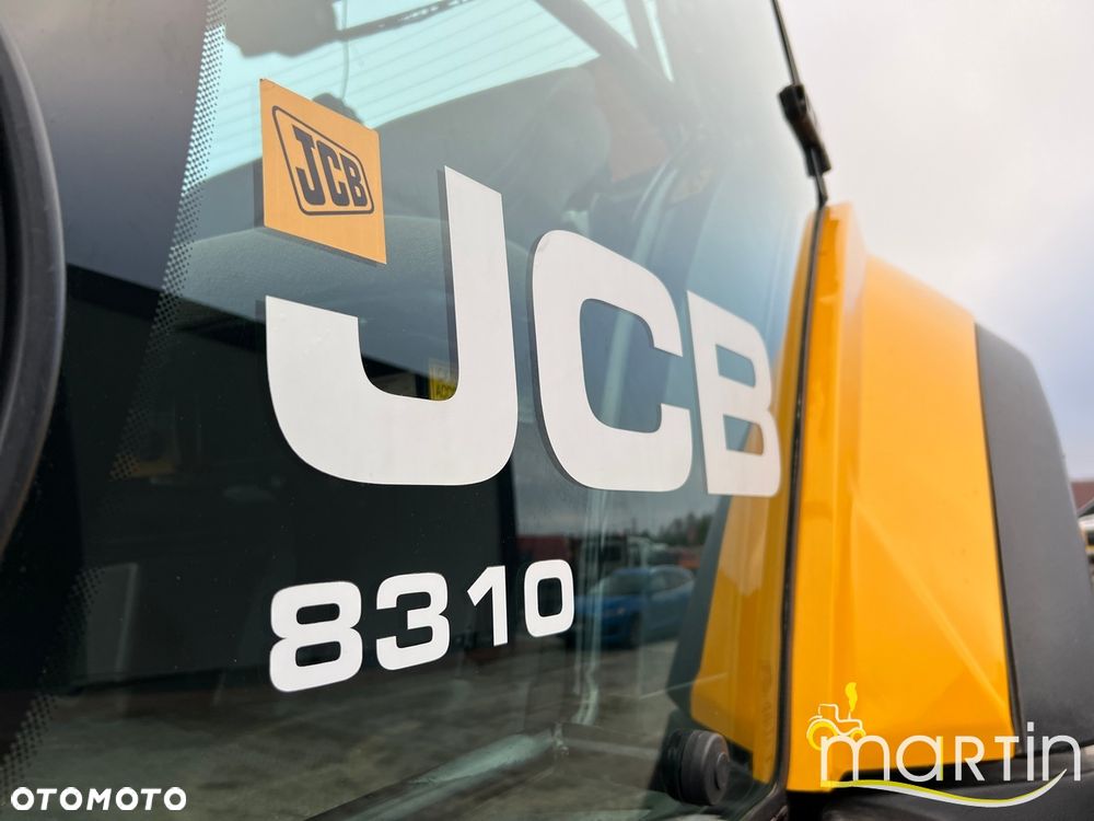 JCB Fastrac 8310 - 11