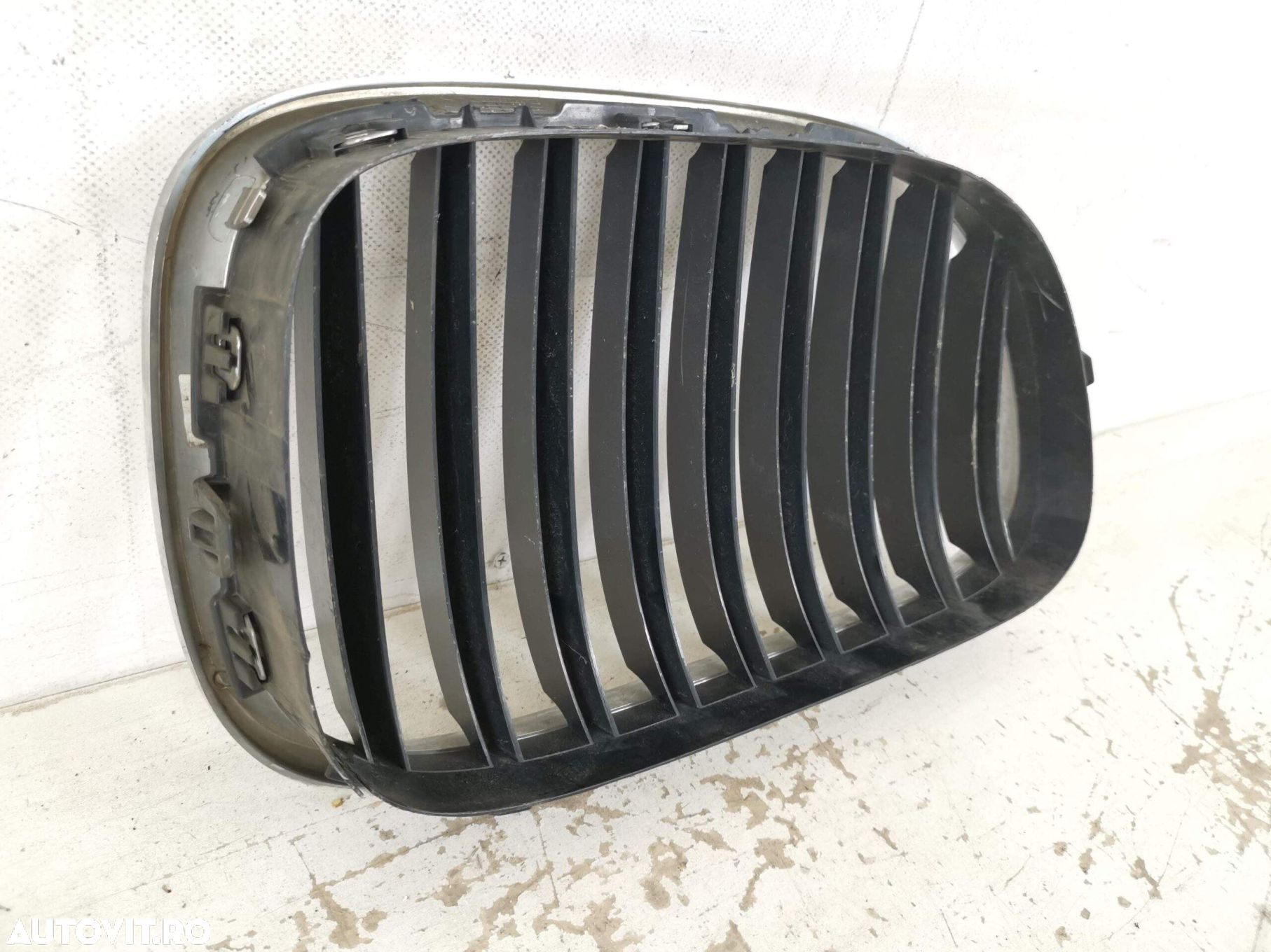 Grila Radiator Nara Stanga BMW Seria 7 F01/F02 2008 2009 2010 2011 201 - 5