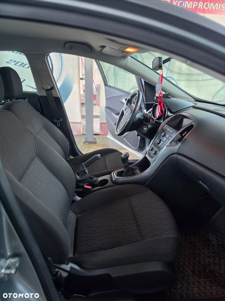 Opel Astra 1.6 - 11