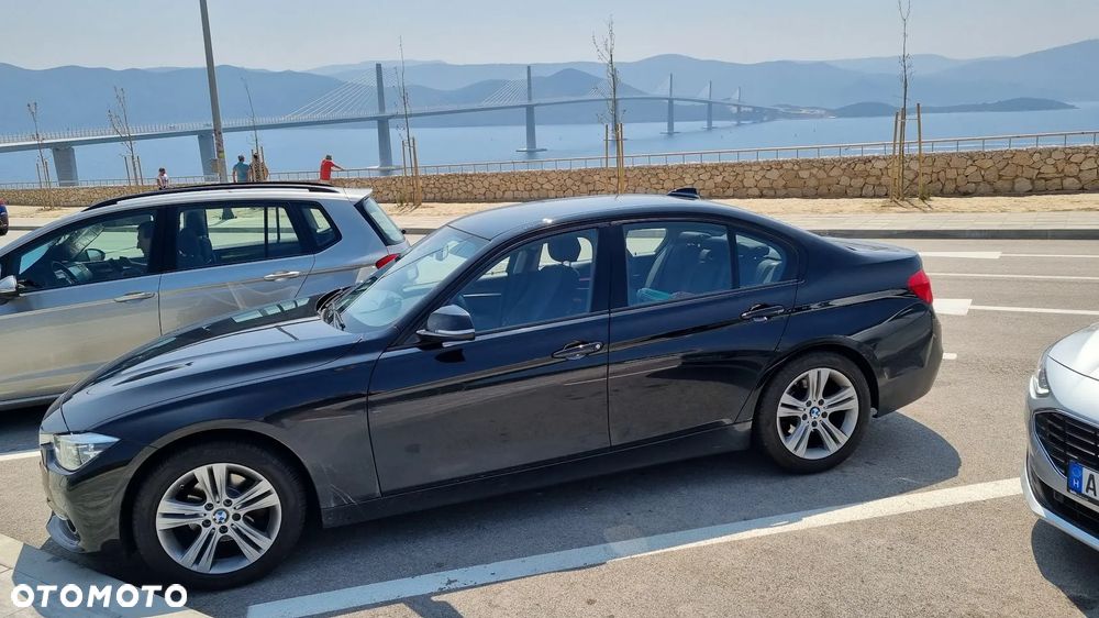 BMW Seria 3 318d Sport Line - 14