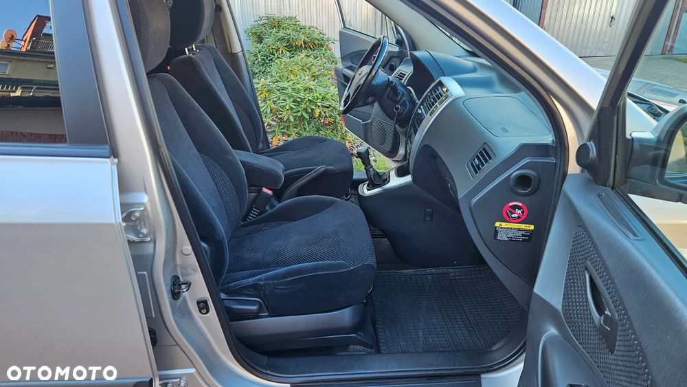 Hyundai Tucson 2.0 Comfort 2WD - 14
