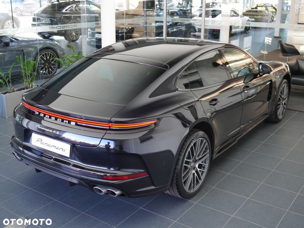 Porsche Panamera 4S E-Hybrid PHEV - 17