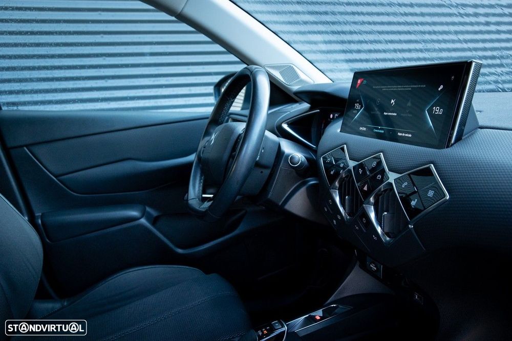 DS DS3 Crossback E-Tense Roofs of Paris - 10