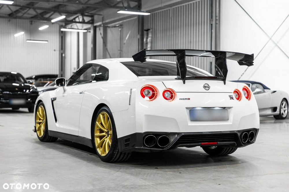 Nissan GT-R Black Edition - 4