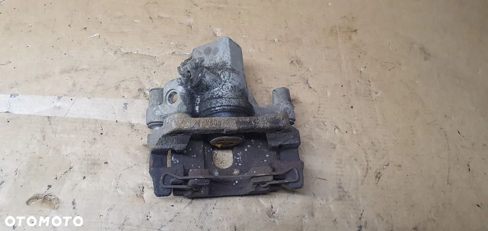 Zacisk hamulcowy prawy Tył Ford Focus Mk3 - 6
