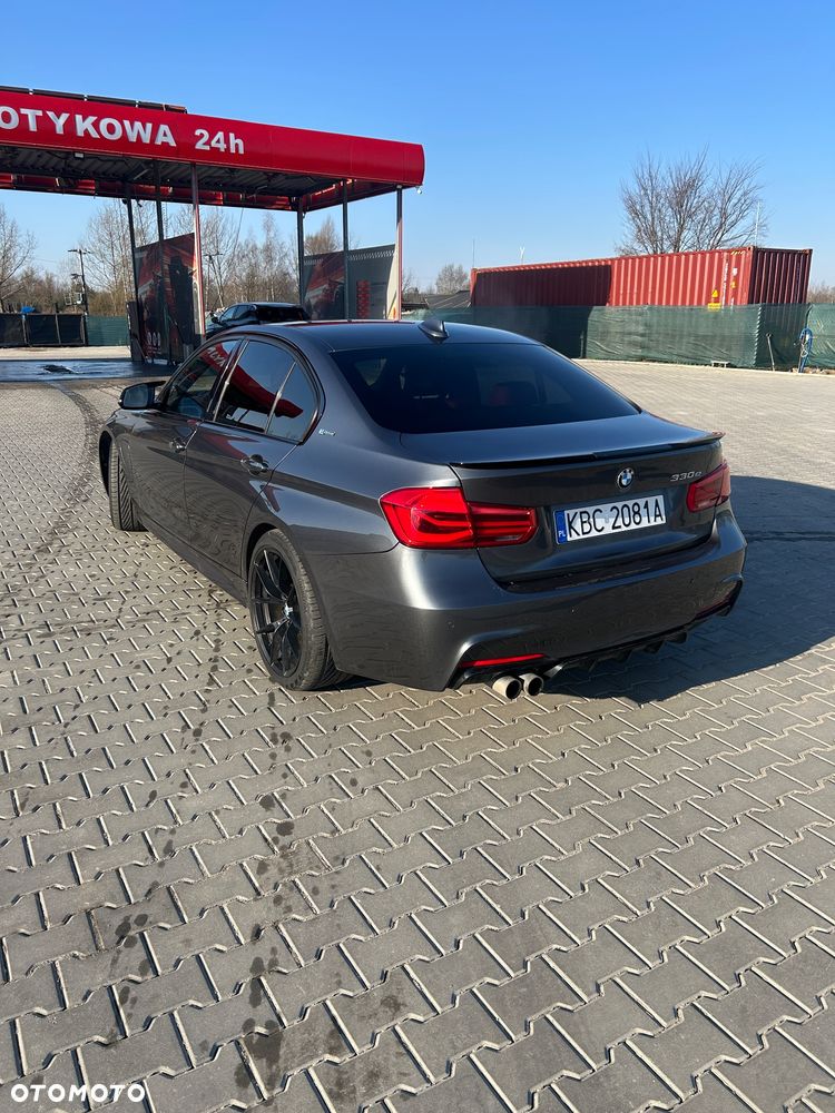 BMW Seria 3 330e iPerformance M Sport Shadow - 11