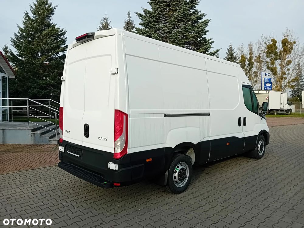 Iveco Daily 35S16V - Oferta limitowana - L3H2 - 12m3 / Klimatyzacja - 3